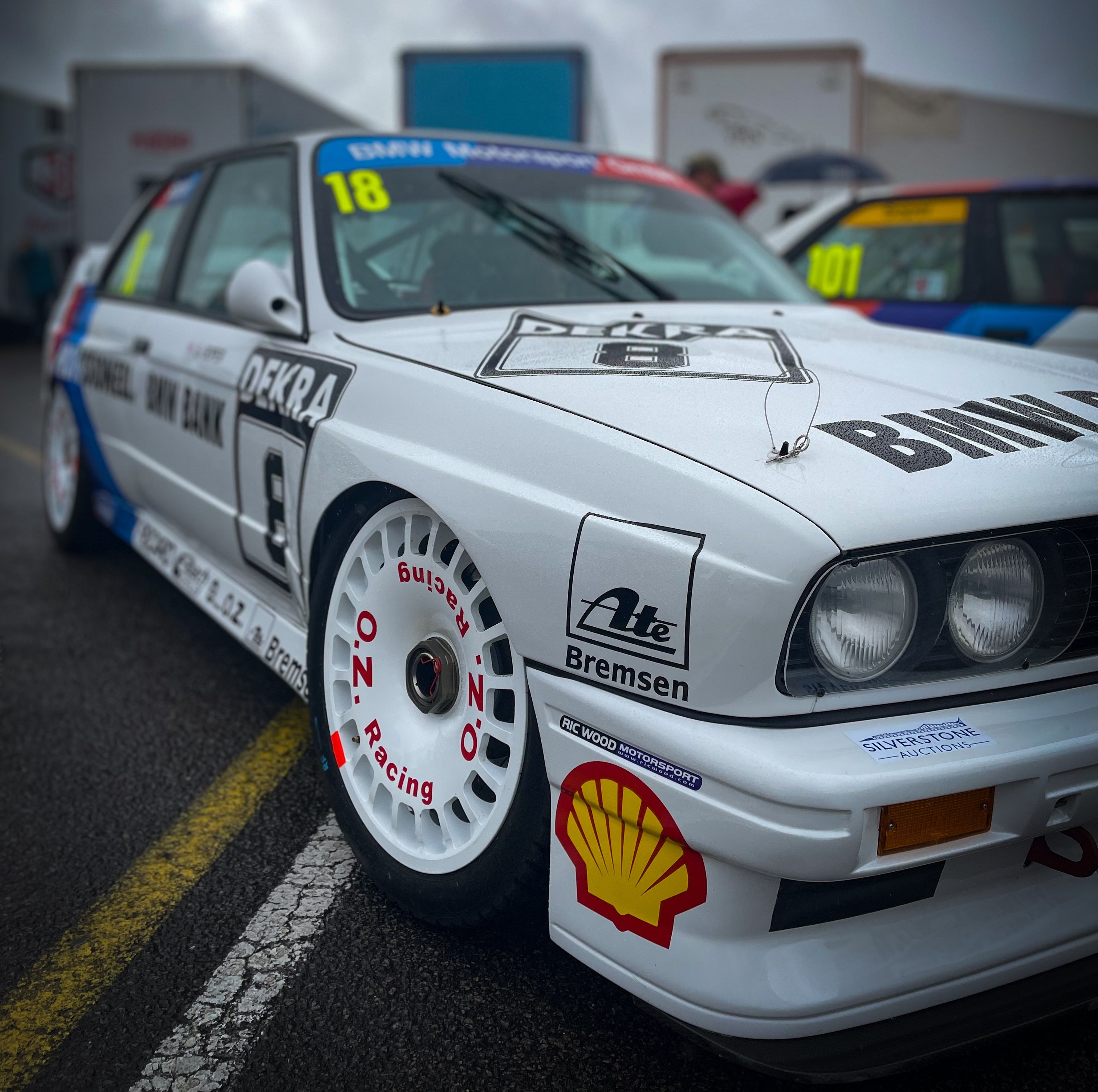 BMW E30