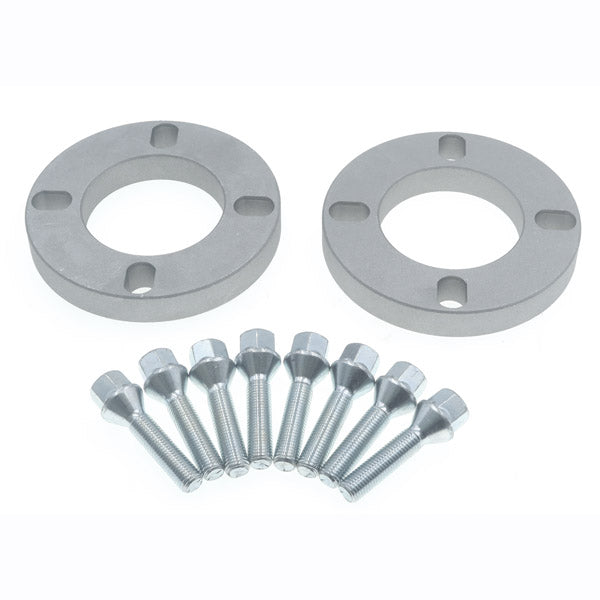 Paire d’élargisseurs de voie compétition de 10 mm pour VW Golf, avec boulons longs M12 × 1,5 à portée hémisphérique.