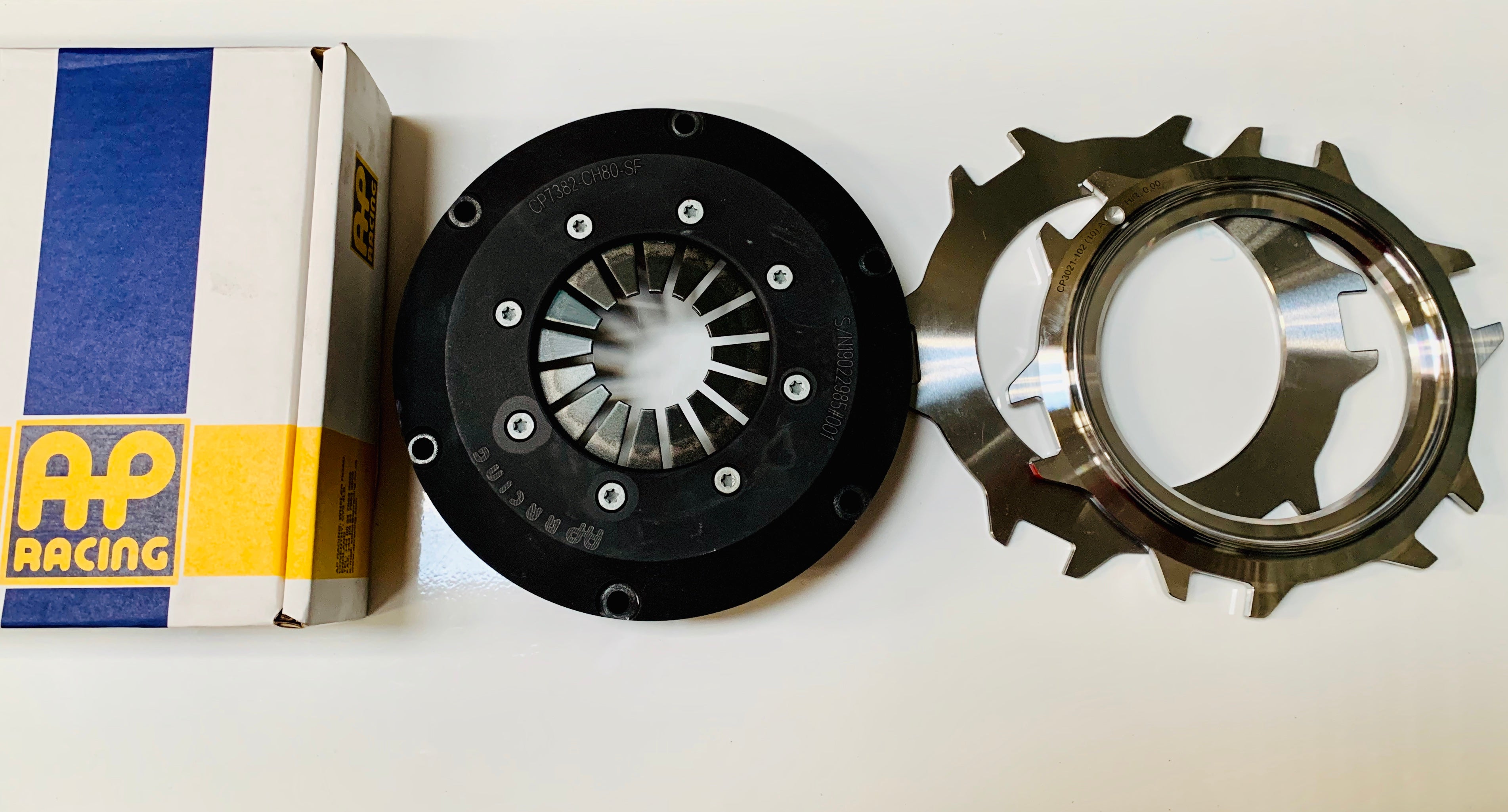 Kit d'embrayage AP Racing 184 mm bi-disque à patins (disques non inclus) - CP7382-CH80-SF